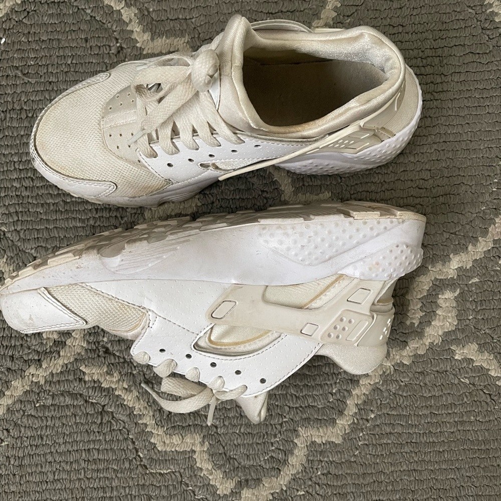 White huraches